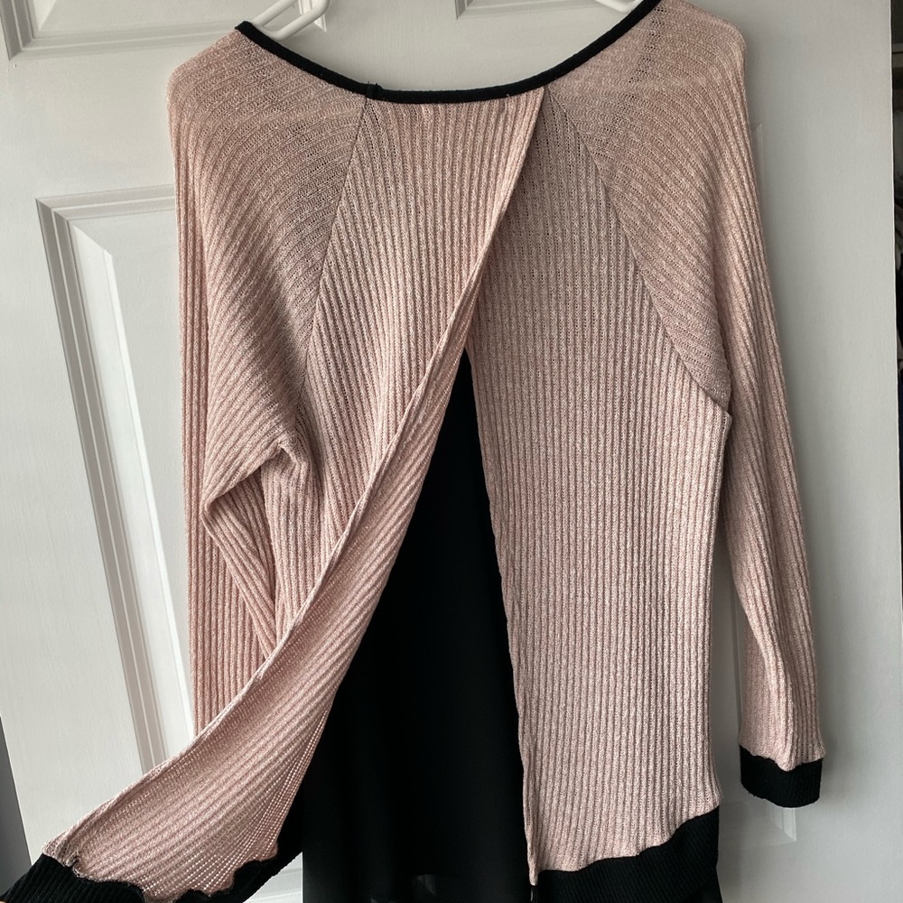 Two sweater bundle - Picture 7 of 9